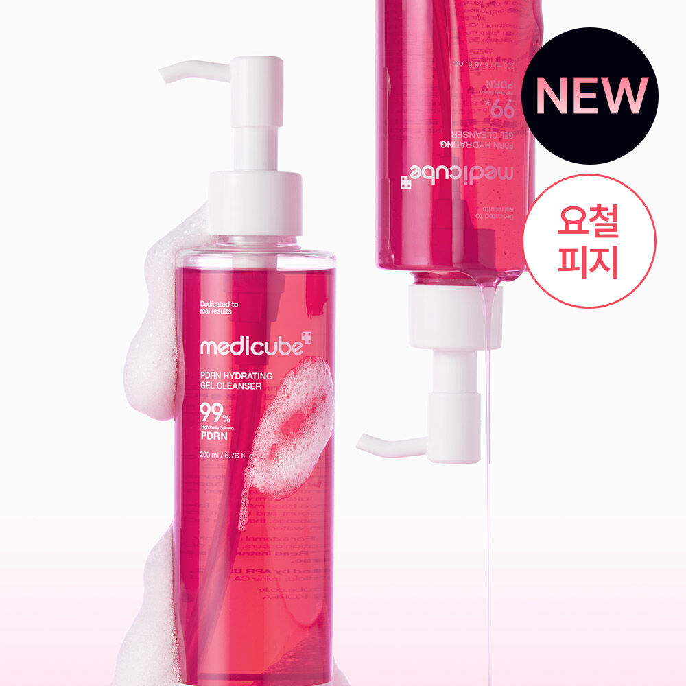 Medicube PDRN Gel-to-Foam Cleanser 200ml Promotion (+ Cleansing Brush Free)-1